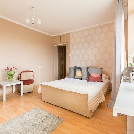 Dom Goscinny Marta - Pokoje, Apartamenty, Domki ครีนิซามอร์สกา ภายนอก รูปภาพ