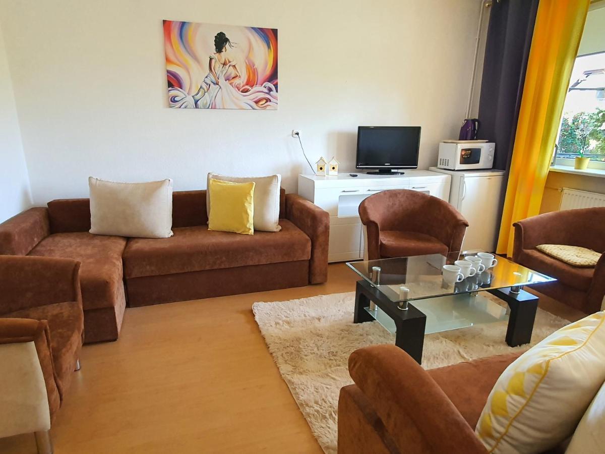 Dom Goscinny Marta - Pokoje, Apartamenty, Domki ครีนิซามอร์สกา ภายนอก รูปภาพ